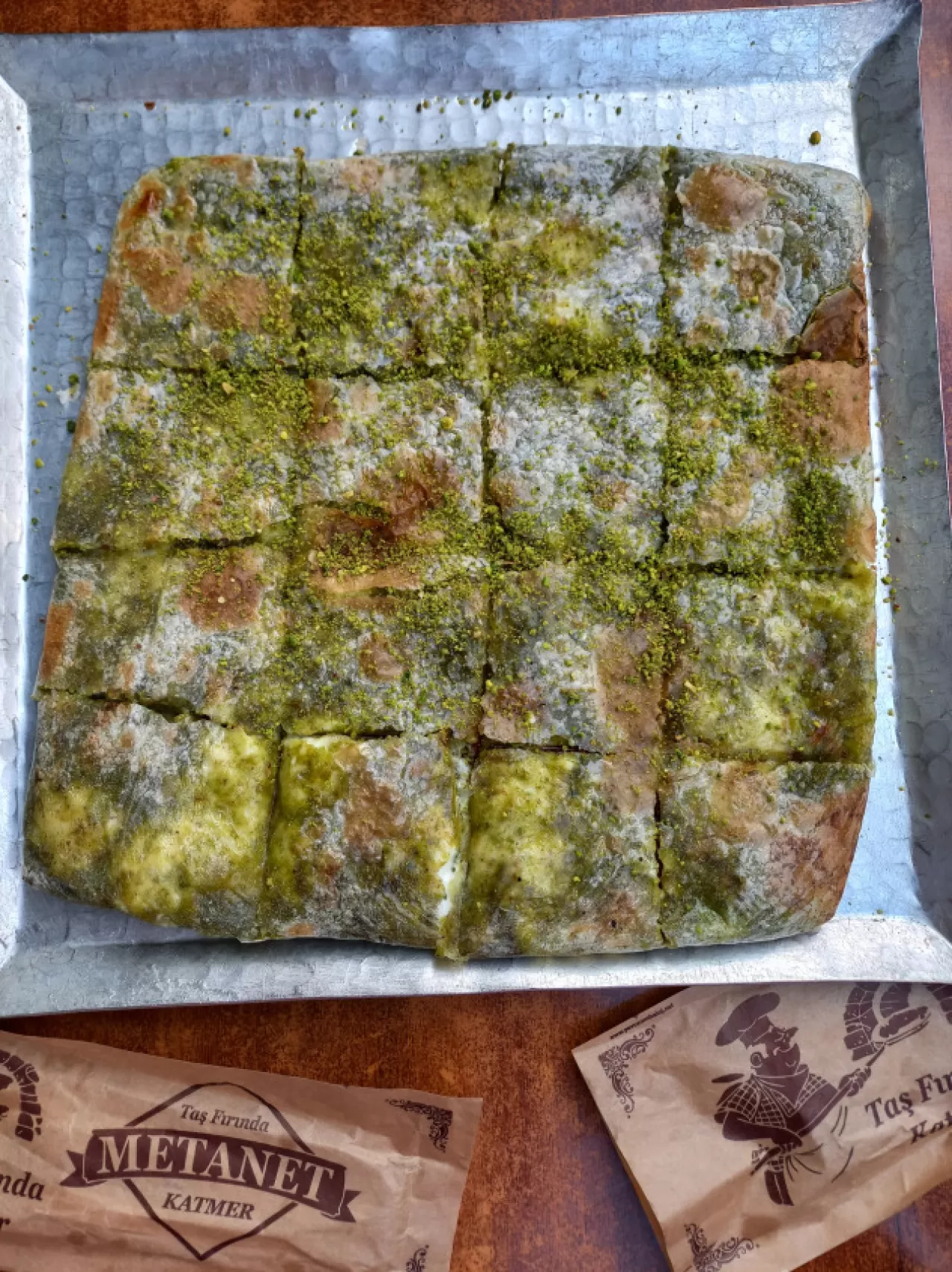 Şehir Rotalarına Tematik Yeni Bir Yaklaşım: Tema Temelli Gezi Rehberleri