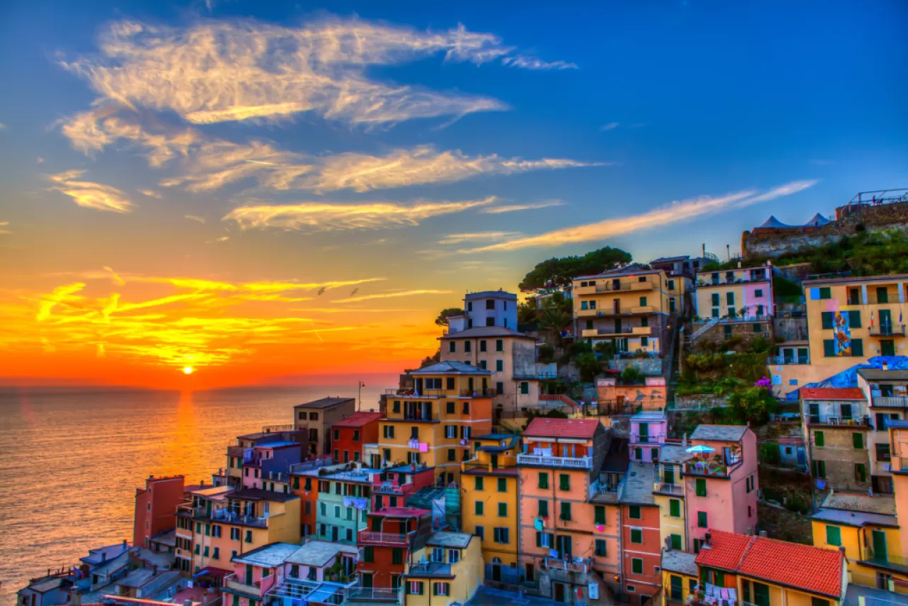 X Şehrinde Sokak Lezzetleri Keyfi: Güvenli Yemeğin 5 Altın Kuralı