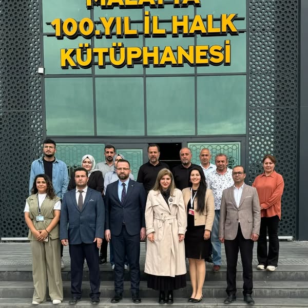 Malatya Milletvekili Ölmüştopraklı, 100. Yıl İl Halk Kütüphanesi'ni Ziyaret Etti