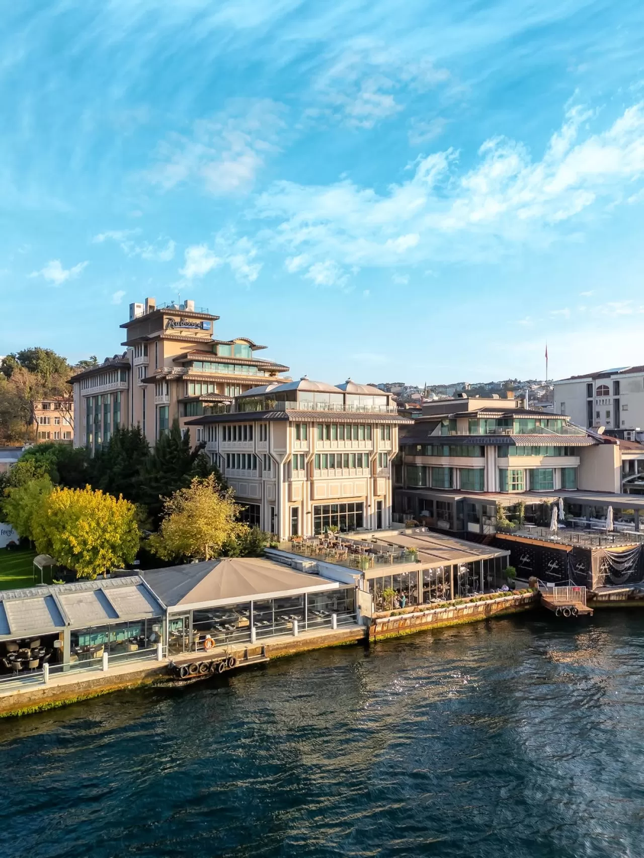 Radisson Blu Bosphorus Oteli, İstanbul Manzarasıyla Öne Çıkıyor
