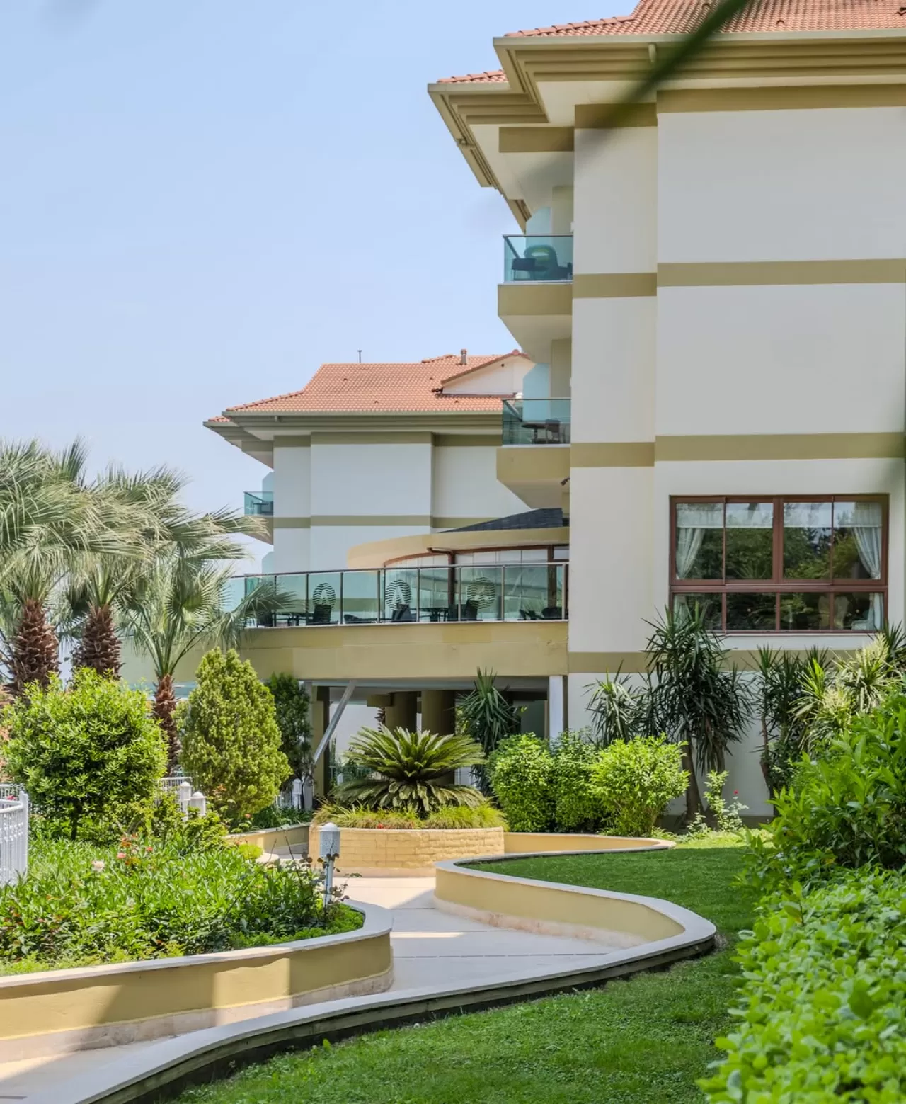 Adalya Hotels, Artside Konumu ile Doğa ve Lüfüsü Bir Arada Sunuyor