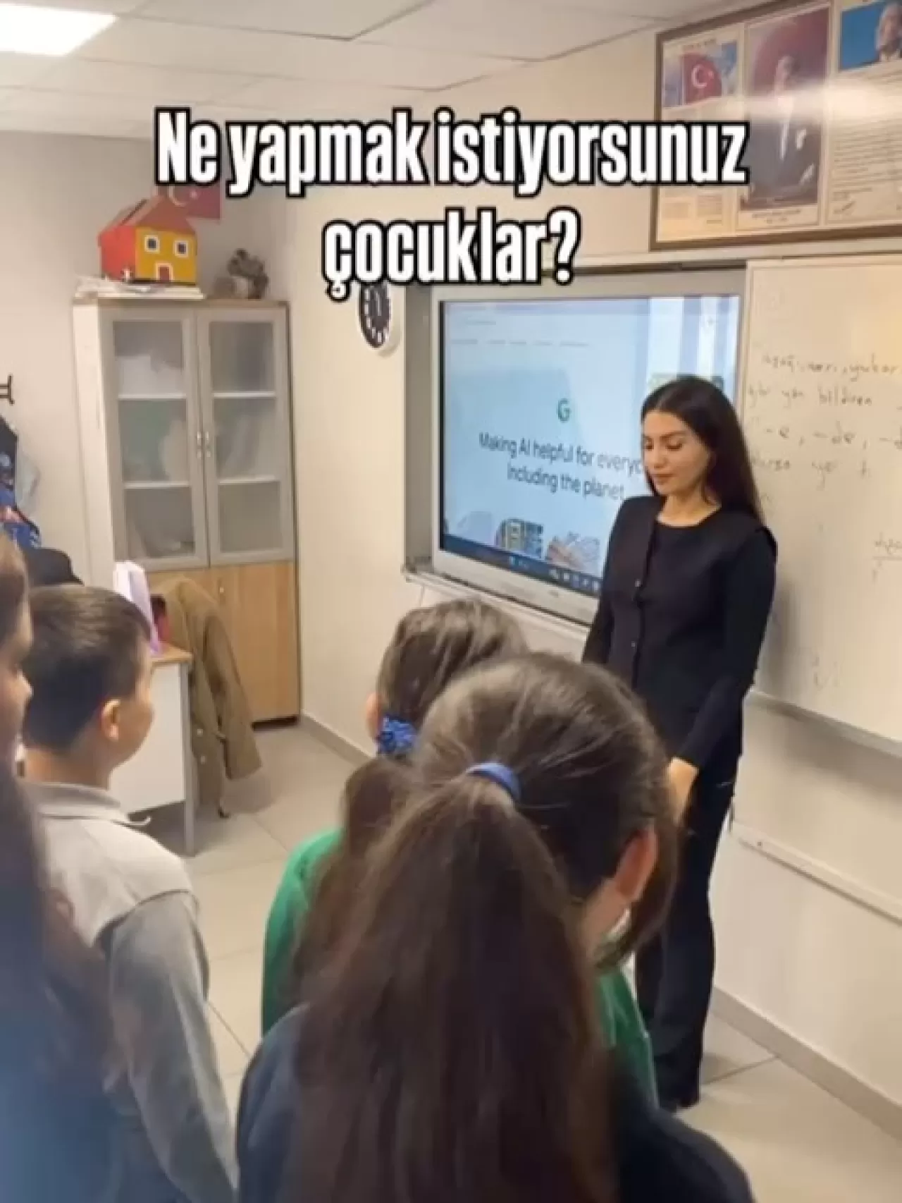 Bartın'da Gezici Kütüphane, Öğrencilerle Buluştu ve Sürdürülebilir Şehir Atölyesi Düzenledi