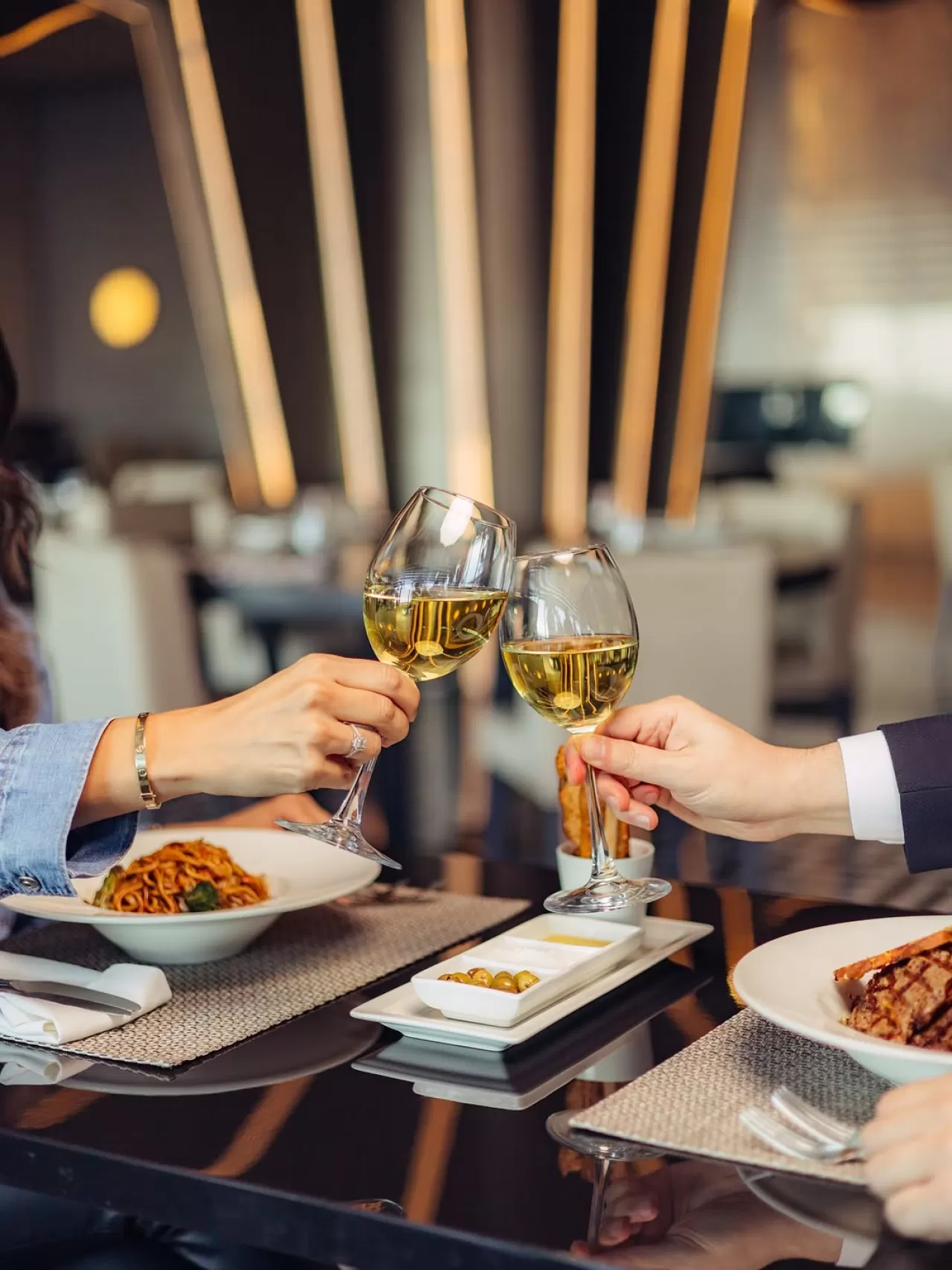 Ramada Plaza Trabzon'da The Club Restaurant & Bar, Misafirlerine Özel Anlar Sunuyor