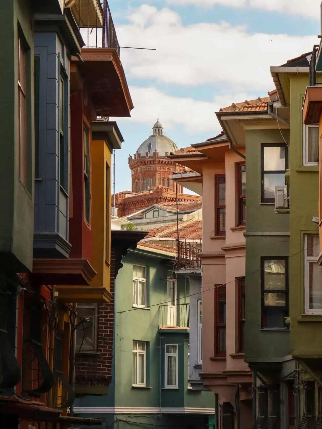 Balat'ın Renkli Cephelerinde İstanbul'un Kalbi Atıyor
