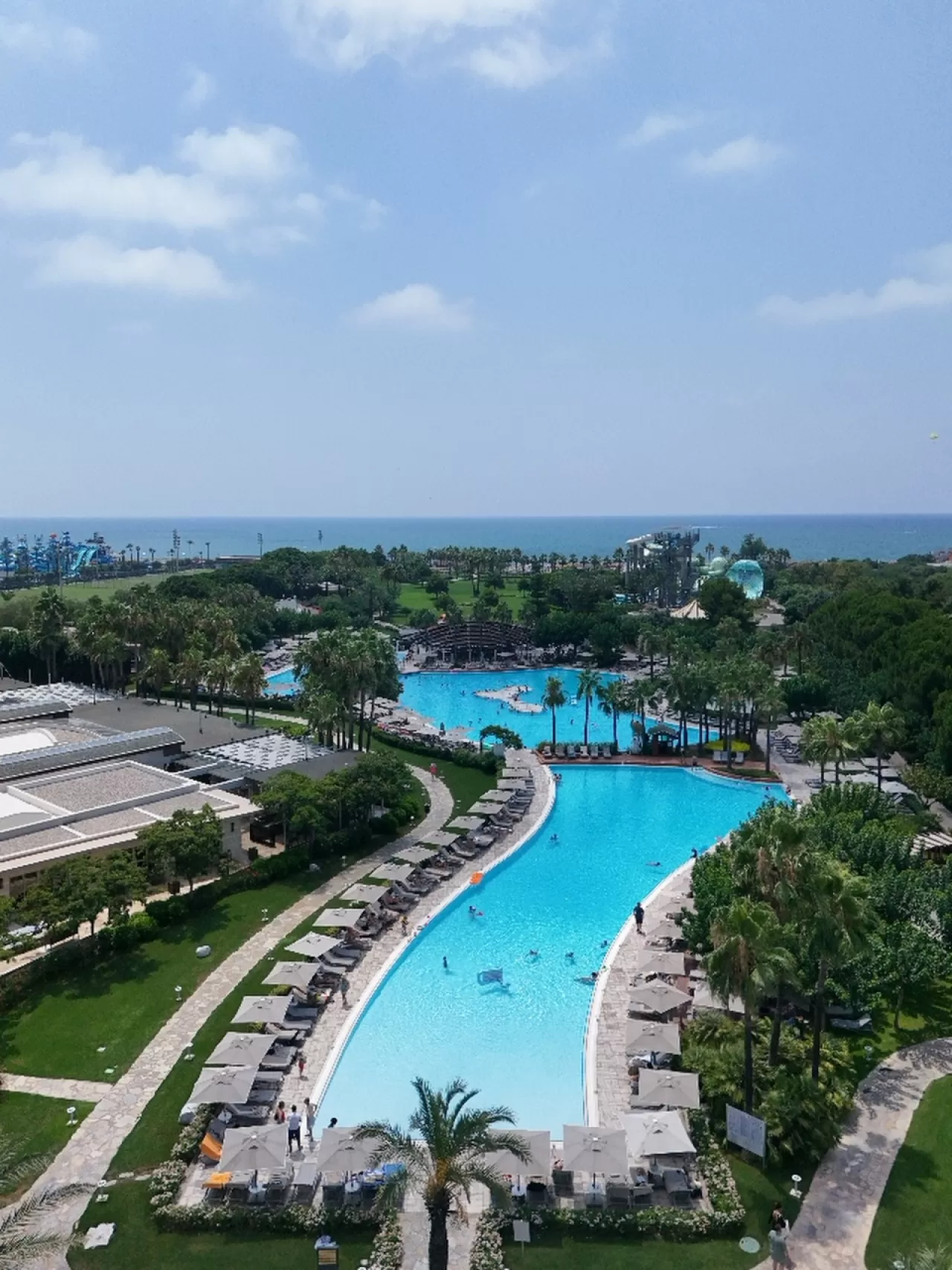 Barut Lara Resort, Tatilcilere Kapsamlı Olanaklar Sunuyor