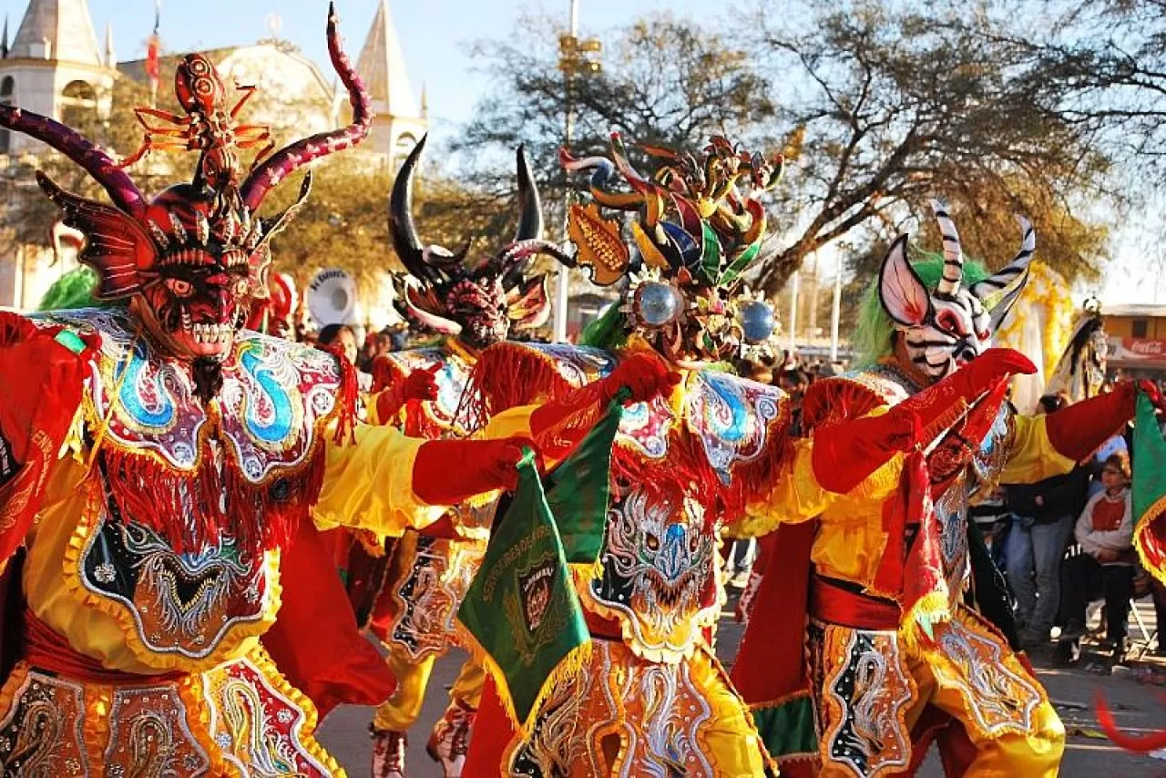 Atacama Çölü'nde Bin Yıllık Bir Efsanenin Dansı: Fiesta de la Tirana