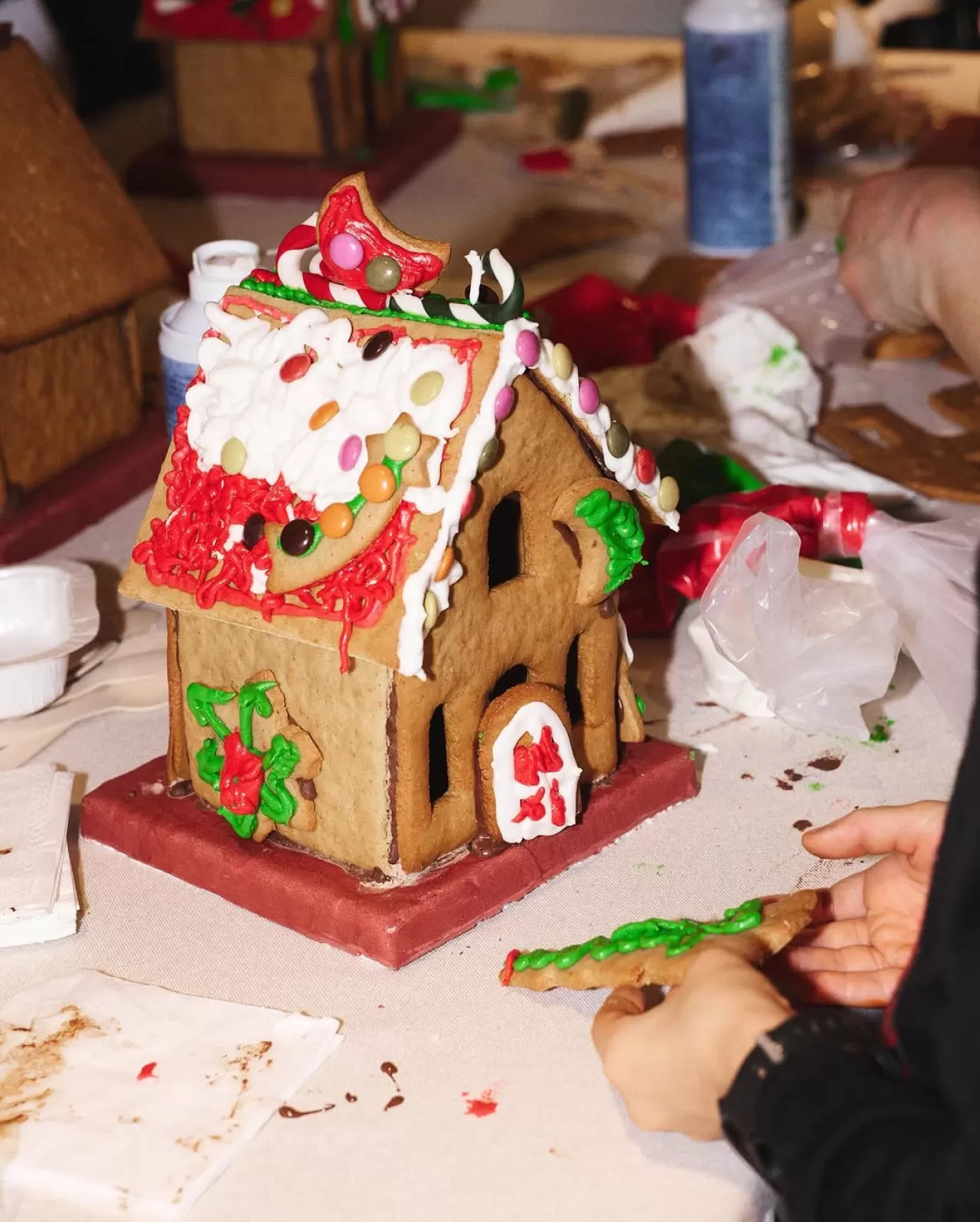 Four Seasons Hotel İstanbul'da Çocuklar için Masalsı Bir Etkinlik: Yılbaşı Öncesi Kurabiye Evi Atölyesi