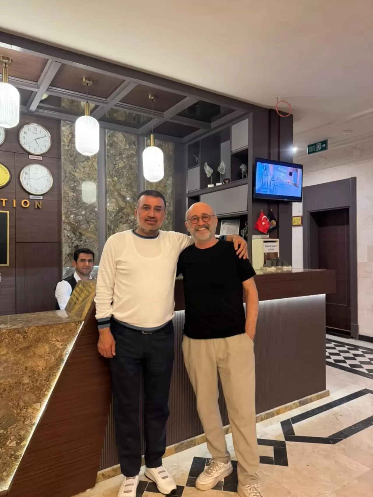 Müfit Kayacan ve Ecmel Albora, Mardin'deki Matiat Otel'de Ağırlandı