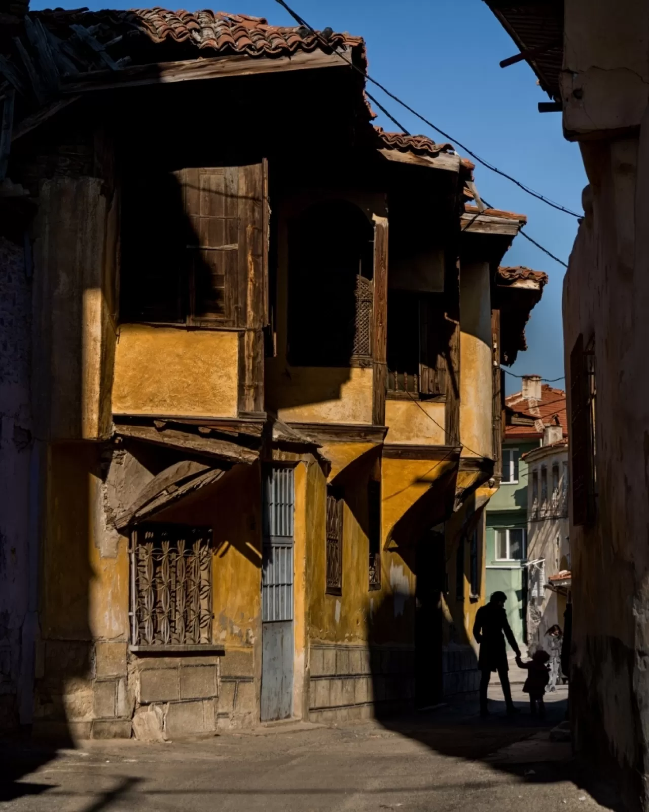 Kula'nın Asırlık Evleri: Osmanlı'nın Zamanda Donmuş Sivil Mimari Hazinesi