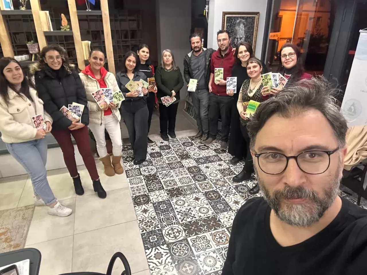 Artvin Kitap Kulübü, OkuyanArtvin Kitap Kafe'de Buluştu