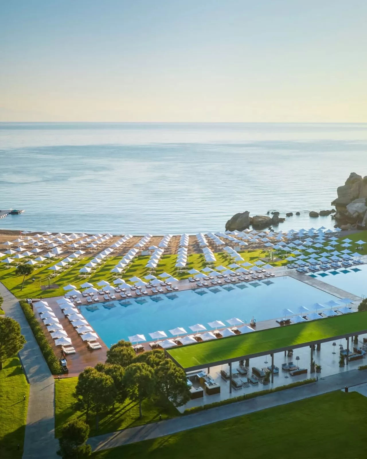 Maxx Royal Kemer, Akdeniz Manzarası ile Öne Çıkıyor