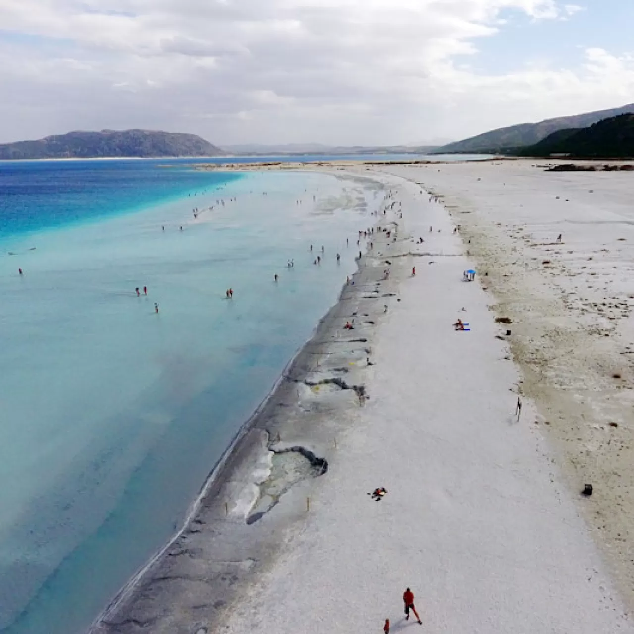 Salda Gölü'nde Sorumlu Turizm: Ailece Keşfedilecek Bir Doğa Harikası
