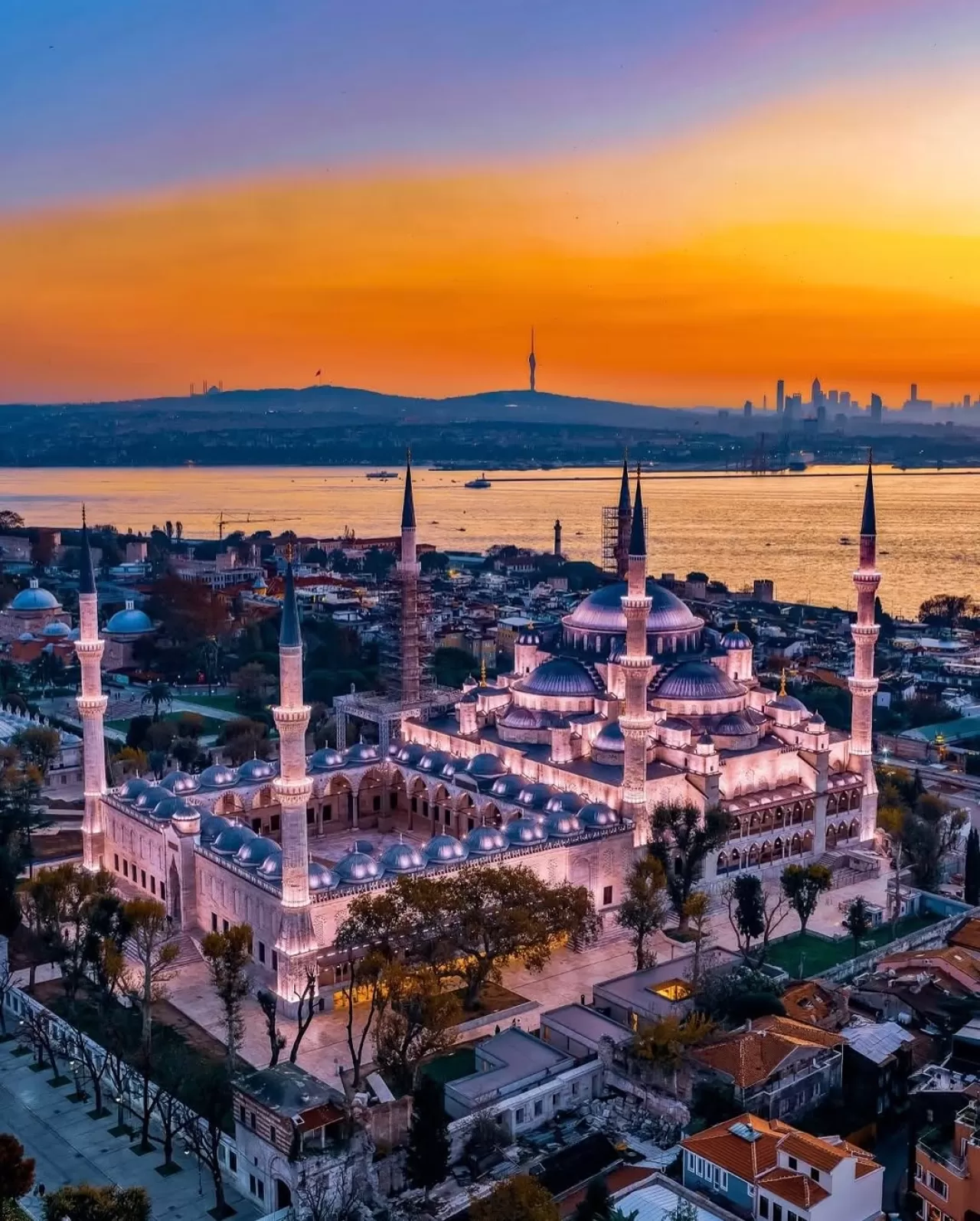 İstanbul'da Gün Batımı, Açık Hava Müzesi Hissi Uyandırıyor
