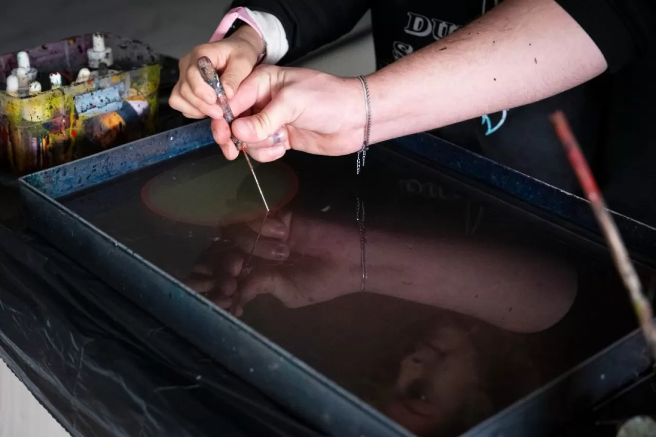 Hatay'da Düzenlenen Çocuk Festivalinde Geleneksel Ebru Sanatı Atölyesi Yapıldı