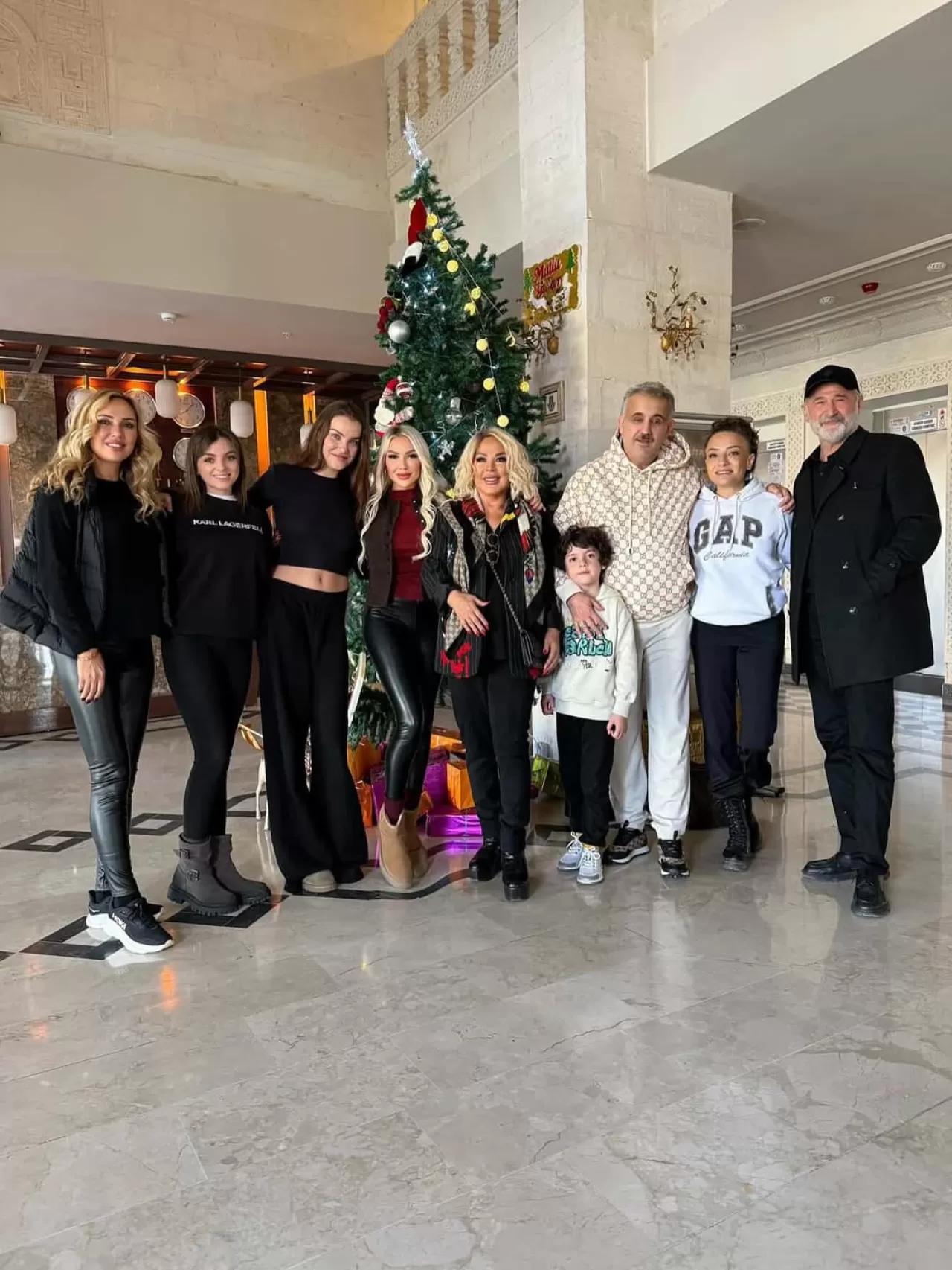 Mardin'deki Matiat Otel, Sanatçı Safiye Soyman'ı Ağırladı