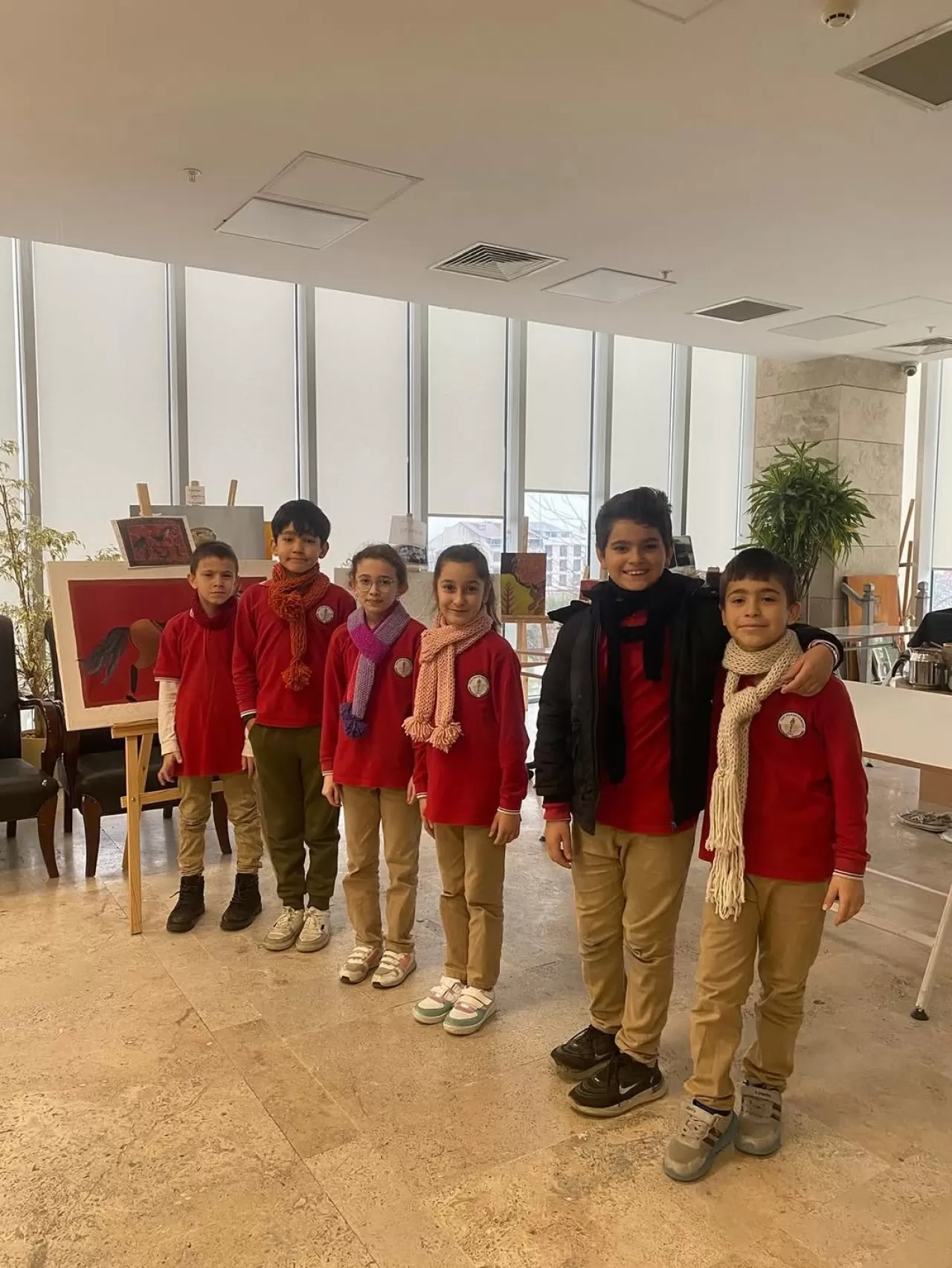 Arnavutköy'de Sanat Akademisi, Geri Dönüşüm Malzemeleriyle Üretim Yapıyor