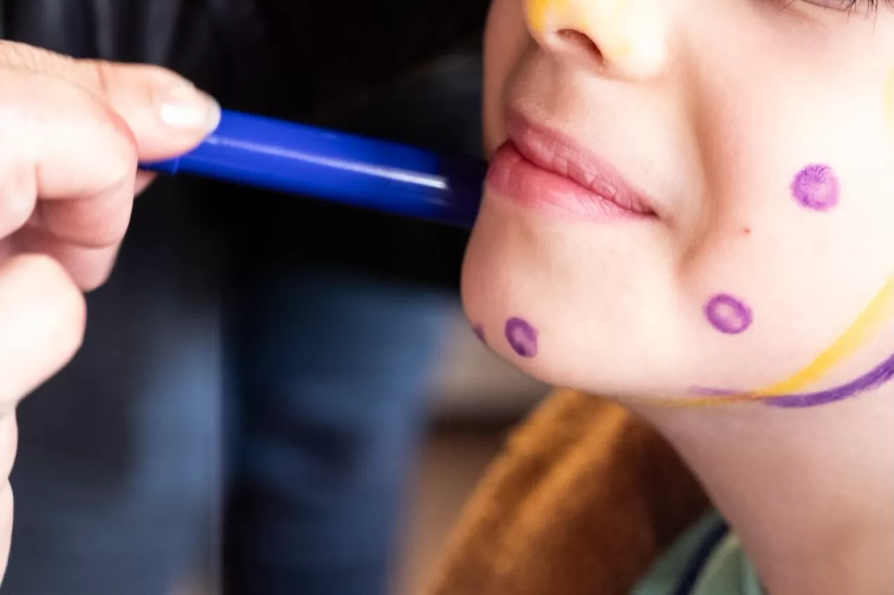 Hatay'da Renklerle Buluşan Çocuklar: Yüz Boyama Atölyesi Neşe Saçtı