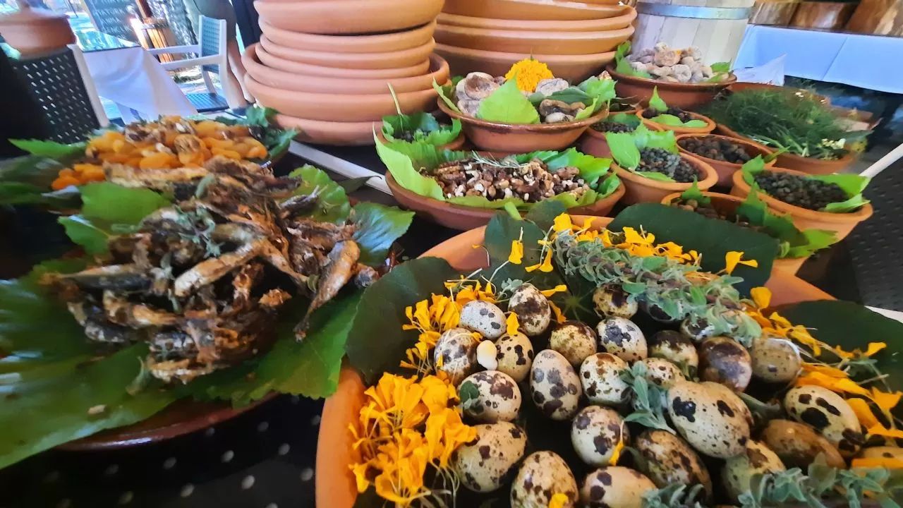 Antik Lezzetlerin Peşinde: Mutfak Arkeolojisi Tarihin Tadını Nasıl Canlandırıyor?