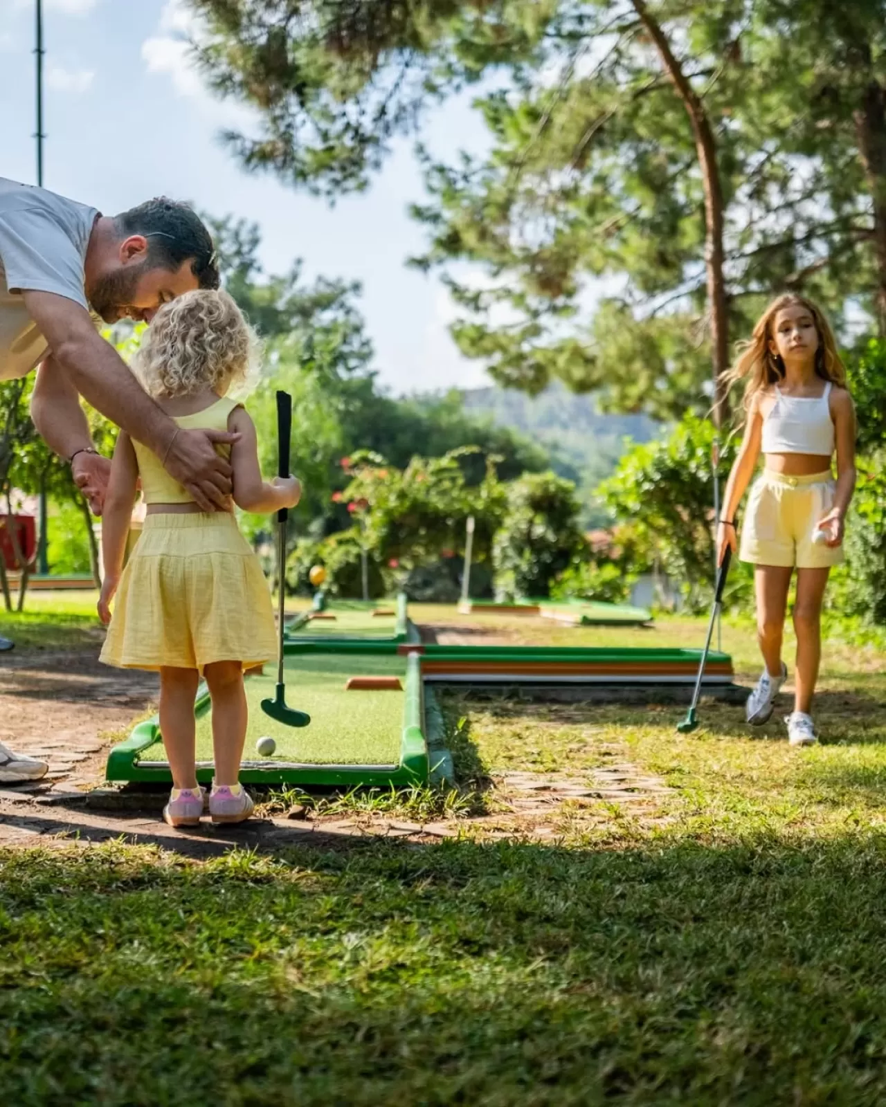 Letoonia'da Mini Golf Keyfi: Ailece Geçirilen Zamanın Tadını Çıkarın