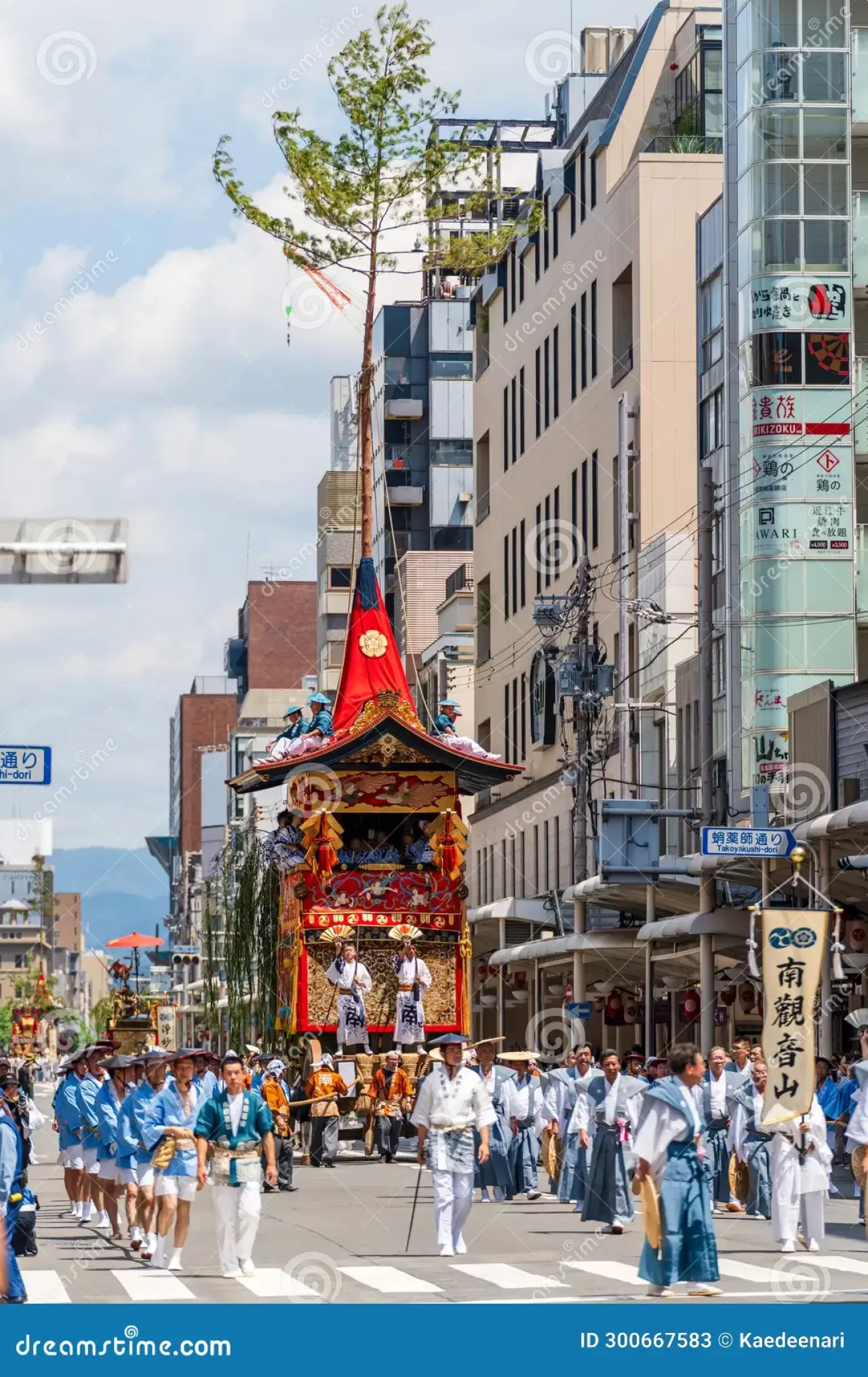 Bin Yıllık Gelenek: Gion Matsuri'nin İhtişamı ve Anlamı