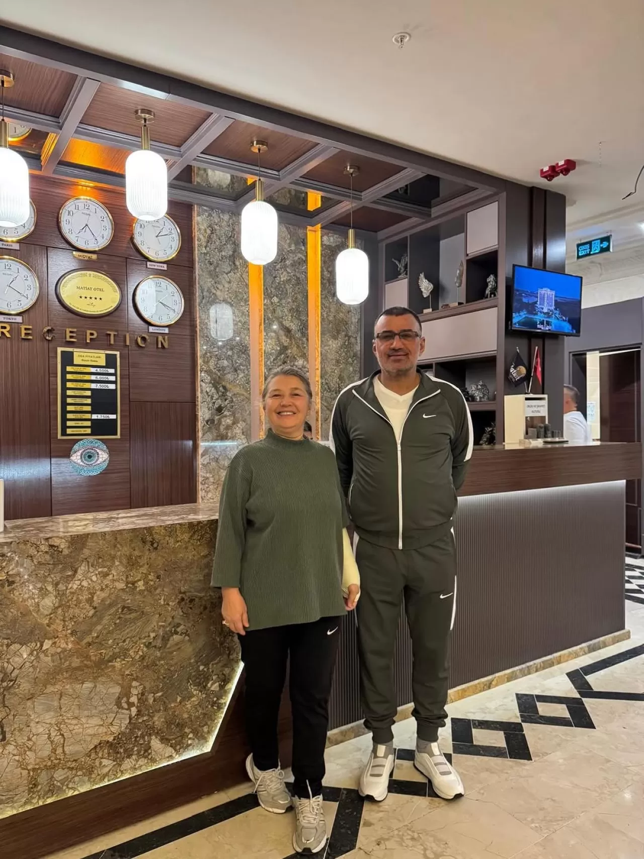 Mardin'de Çekilen Uzak Şehir Dizisinin Yıldızı Çağla Şimşek'in Annesi, Matiat Otel'de Konakladı