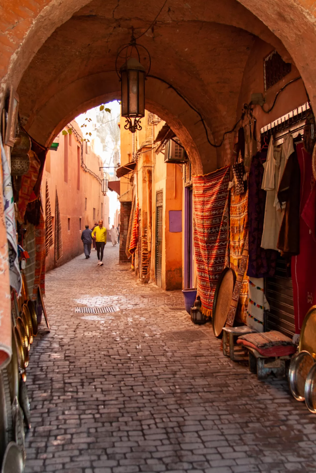Renklerin ve İlhamın Başkenti: Marakeş’te Kadim Halı Dokuma Rotası