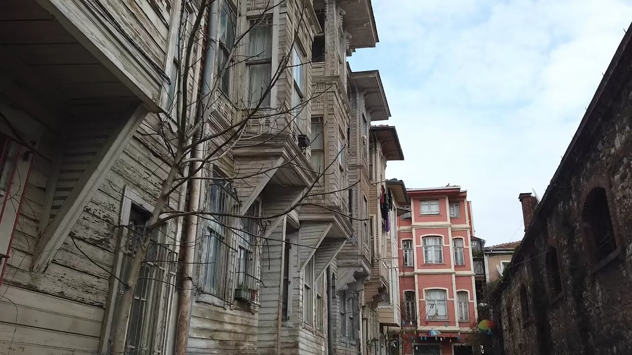 Taraklı: Osmanlı'nın Zamanda Donmuş Saklı Cenneti