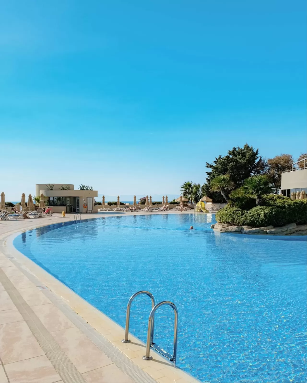 Melas Hotels & Resorts'ta Zamansız Bir Kaçış: Kusursuz Mavilik ve Geniş Alanlar Sizi Bekliyor