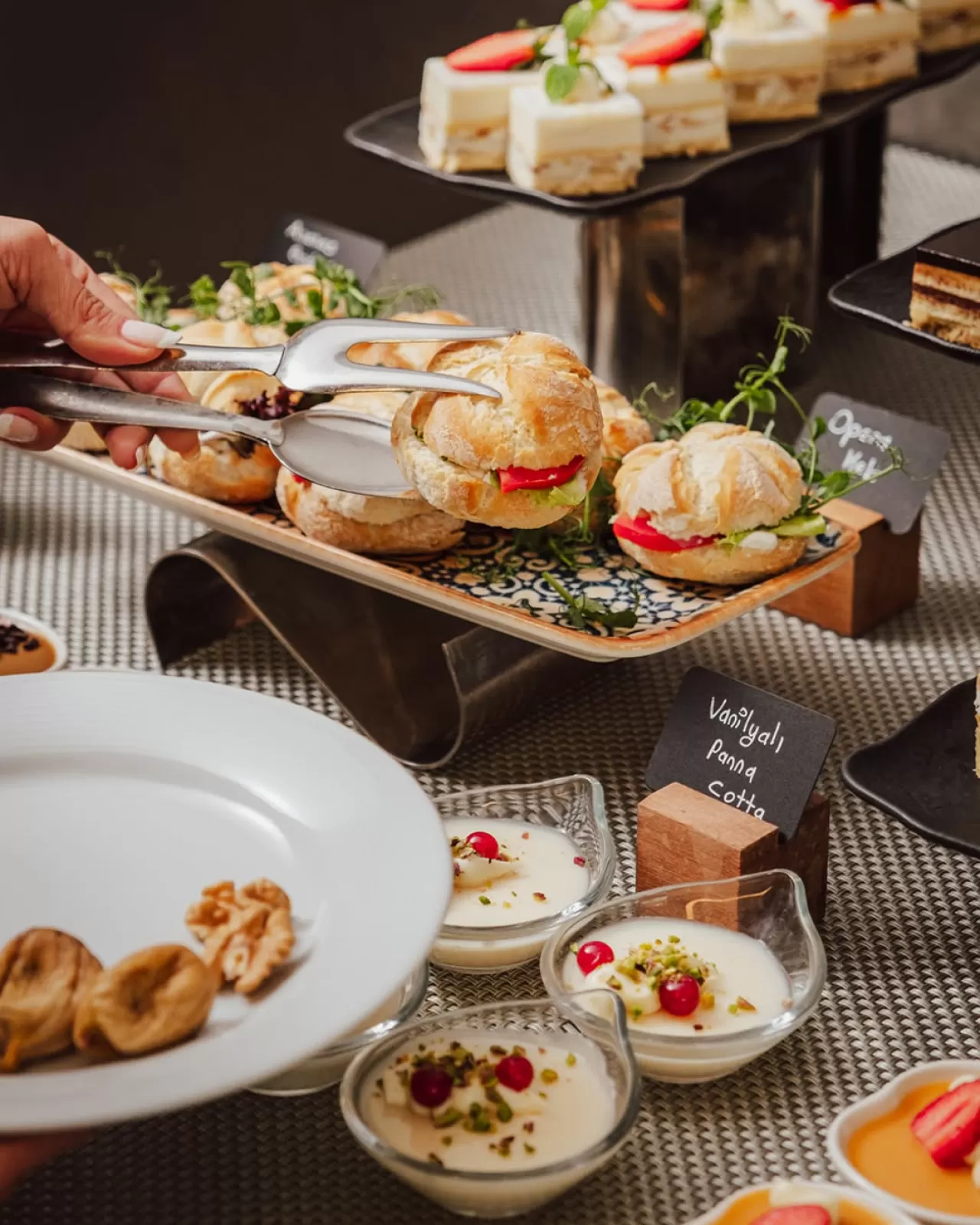 Swissotel Büyük Efes İzmir, Swiss Gournet Lezzetleri ile Profesyonel Toplantı Deneyimini Yeniden Tanımlıyor