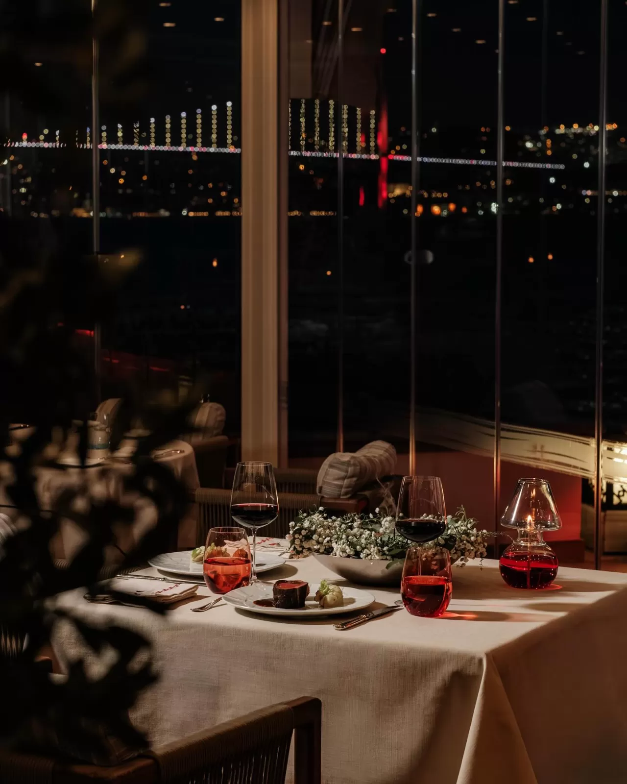 Valentine's Günü'nde Boğaz'da Unutulmaz Bir Lezzet Deneyimi