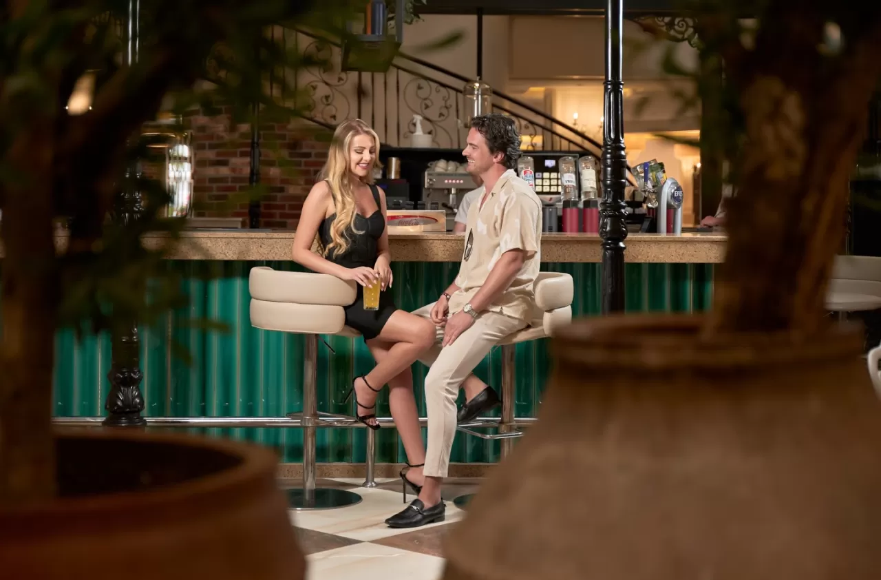 Tatil Bekleyişinin Keyfi mi? Royal Garden Beach Hotel'den Anlamlı Mesaj