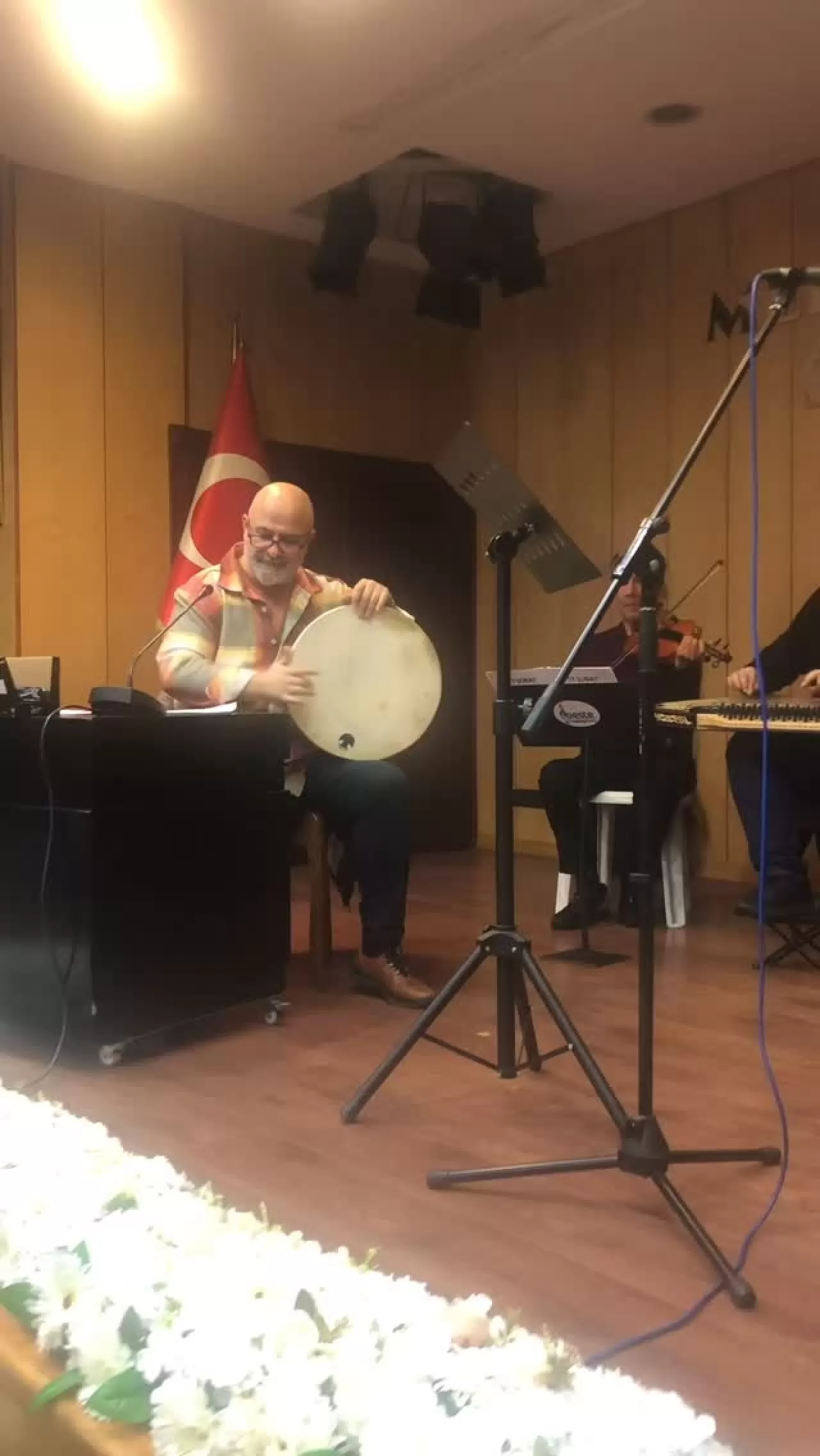 Pendikliler Derneği'nden Aşkın Tuna Şarkıları Konseri