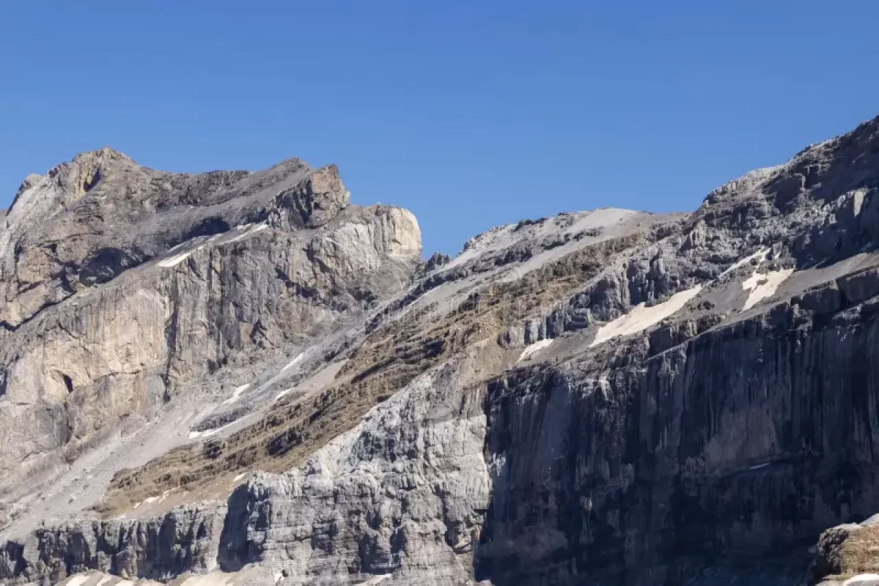 Fransa'nın Saklı Cenneti: Gavarnie Köyü ve Büyüleyici Doğal Amfitiyatrosu