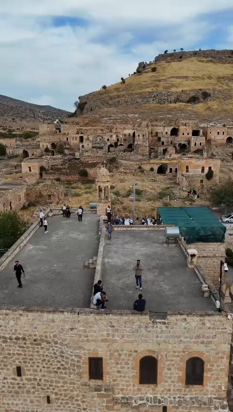 Mardin Dereiçi Köyünde Mor Dimet Anma Günü Düzenlendi