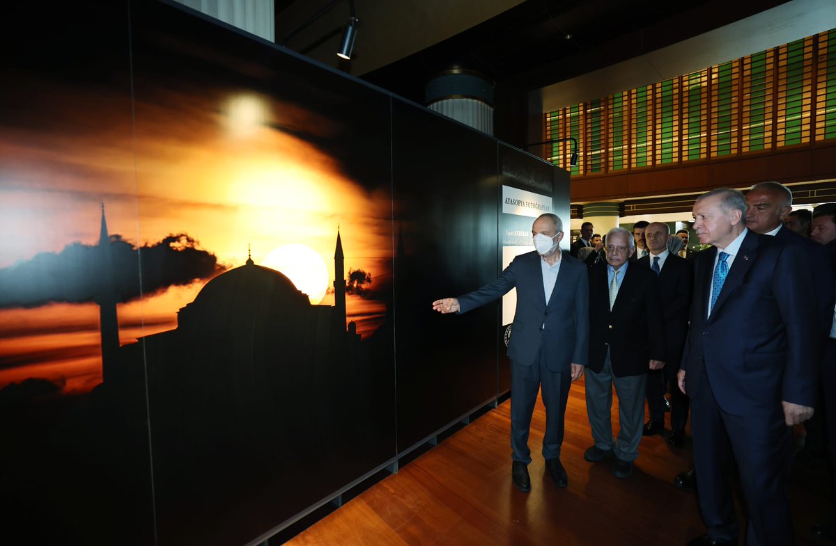 Yeniden İbadete Açılan Ayasofya'nın Fotoğrafları Sergisi Ziyaretçilerini Bekliyor