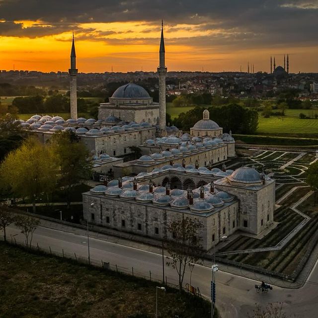 Sultan II. Bayezid Külliyesi'nin Tarihsel ve Kültürel Önemi