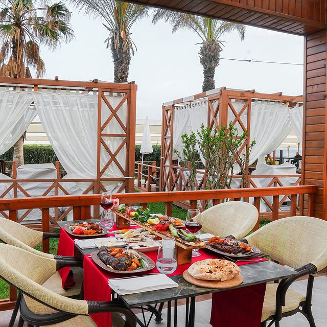 Aydınbey Famous Resort: Unutulmaz Bir Tatil Deneyimi