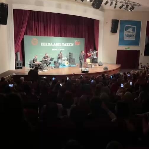 Ferda Anıl Yarkın Pendik'te Konser Verecek