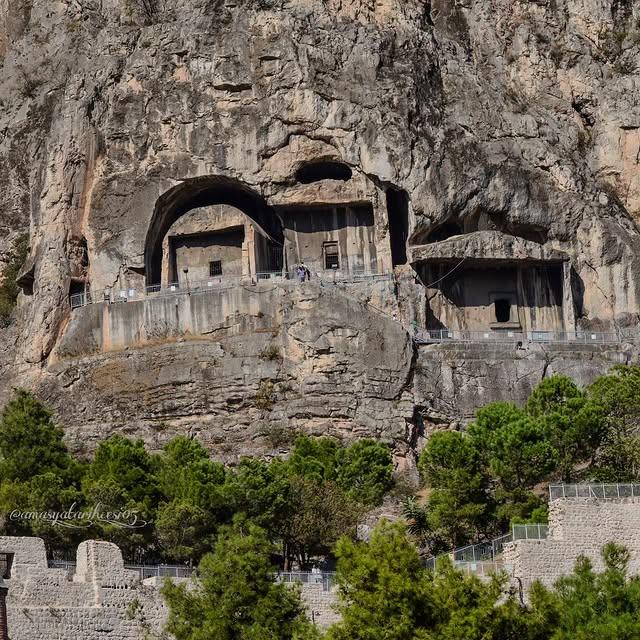 Amasya'nın Tarihi Mirası: Kralkaya Mezarları