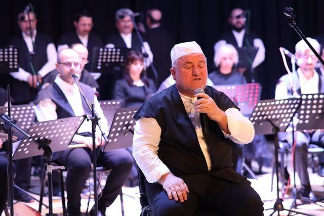 Darıca Belediyesi İskoliye Sanat Akademisi, 3 Ayların Başlangıcını Özel Bir Konserle Kutluyor