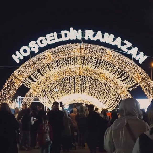 Başakşehir'de Çocuk Festivali Coşkusu: Minik Ellerden Büyük Mutluluk