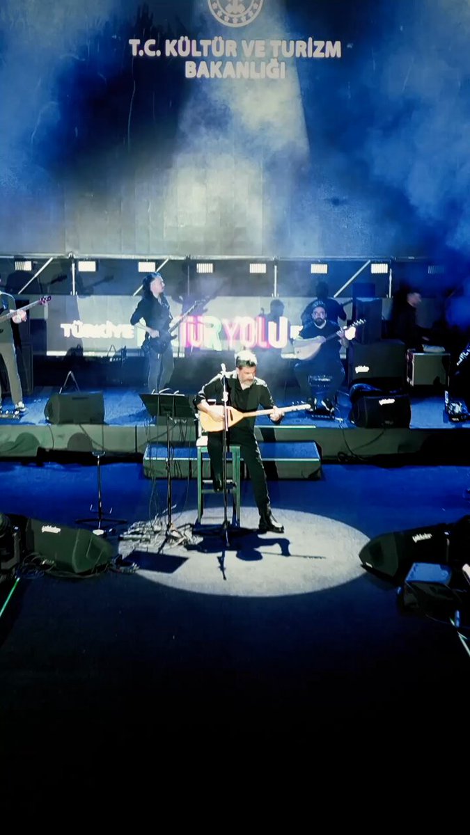 Uğur Işılak, Manisa'da Ücretsiz Konser Verecek