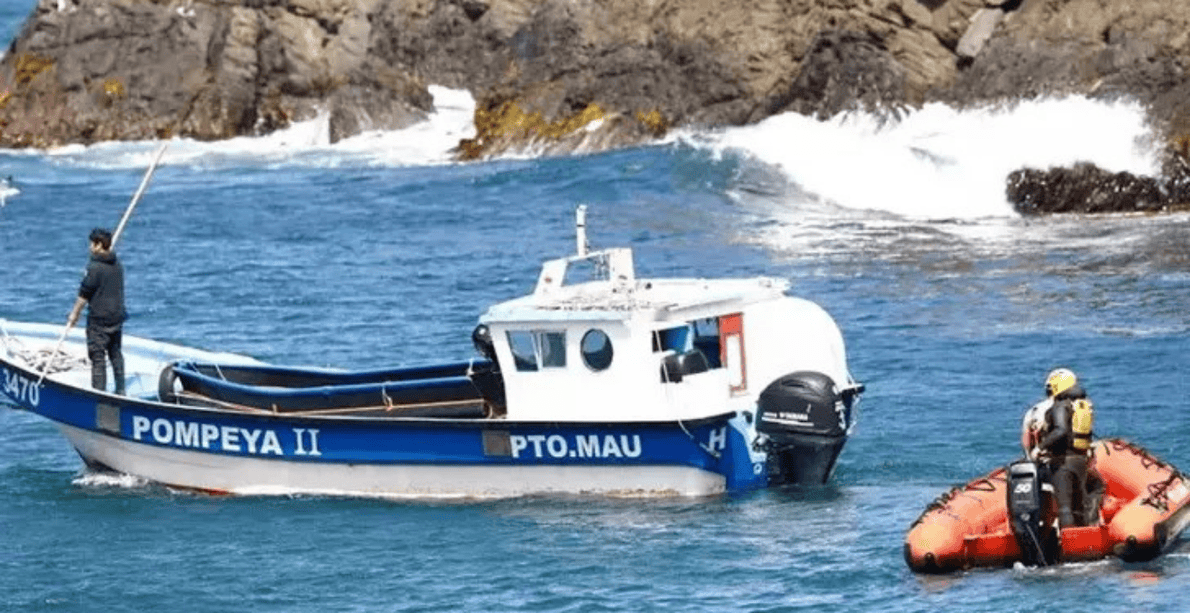 Endonezya'da Turist Teknesi Batmasında Can Kaybı