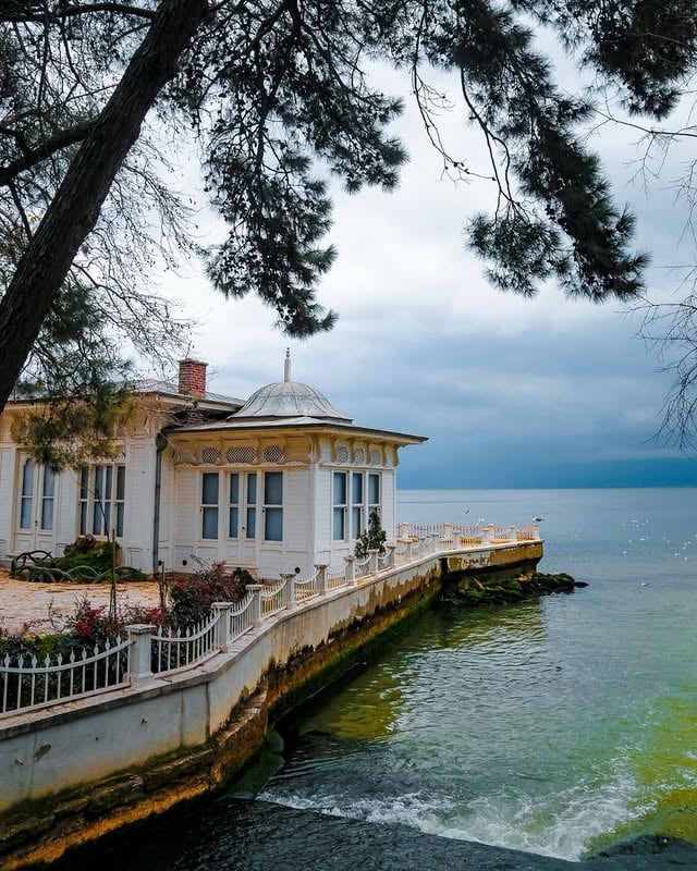 Kaiser Wilhelm Pavilyonu, Hereke'de Tarihi Bir Miras