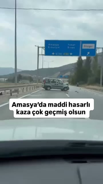Amasya'da Meydana Gelen Trafik Kazasında Maddi Hasar Oluştu