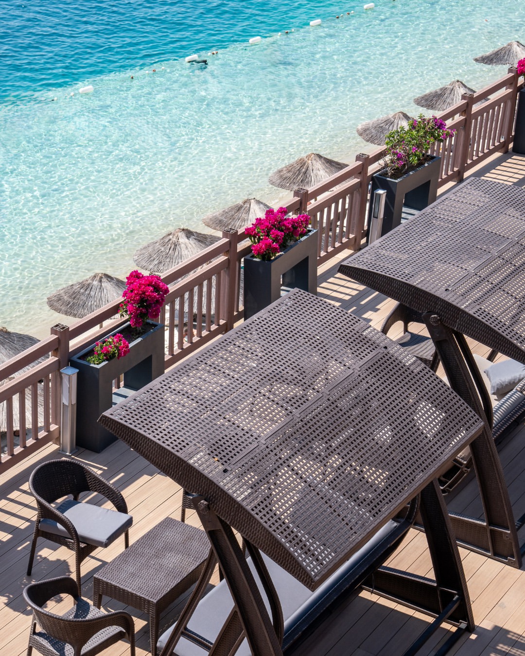 Delta Beach Club'ta Ege Manzarası Eşliğinde Huzurlu Tatil Anları