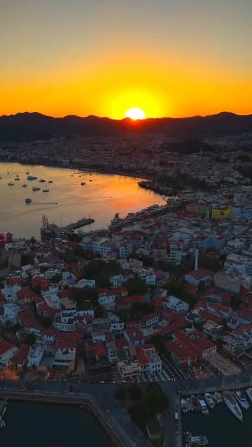 Marmaris'te Gün Batımı Turistler İçin Unutulmaz Bir Deneyime Dönüşüyor