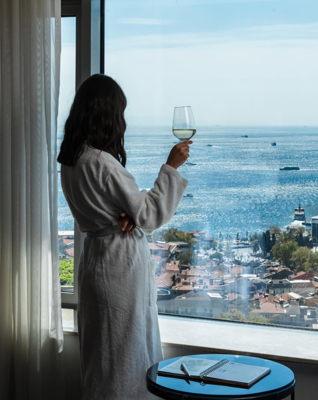 Conrad İstanbul Bosphorus'ta Boğaz Manzarası ve Konfor Bir Arada