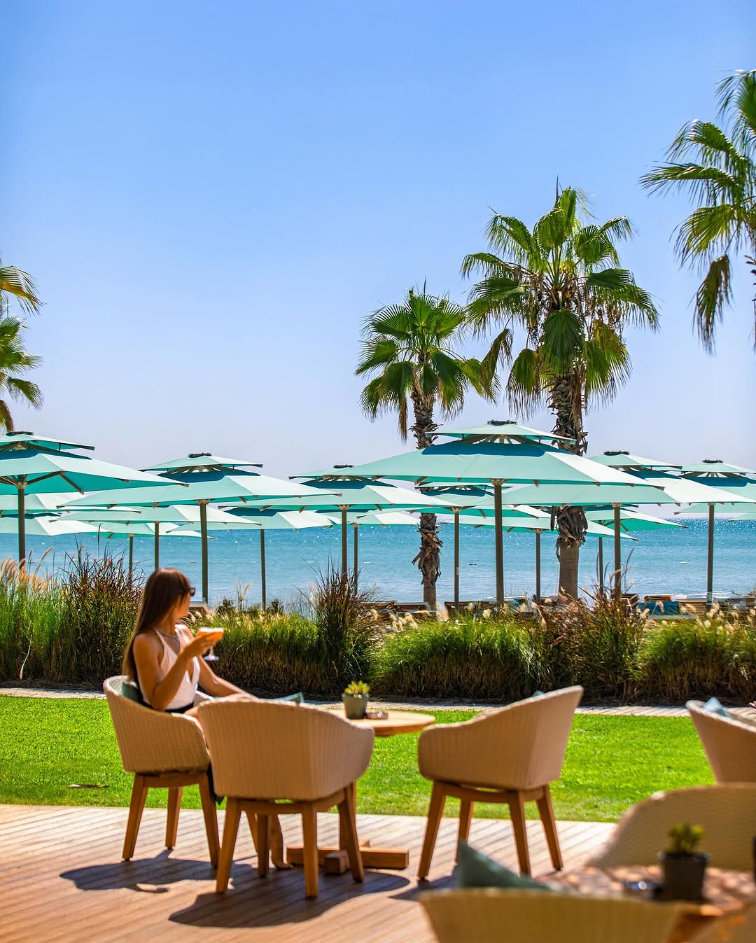 Regnum Carya, Doğadan İlham Alan Tonlar ve Denizin Sesiyle Huzurlu Bir Kaçamak Sunuyor