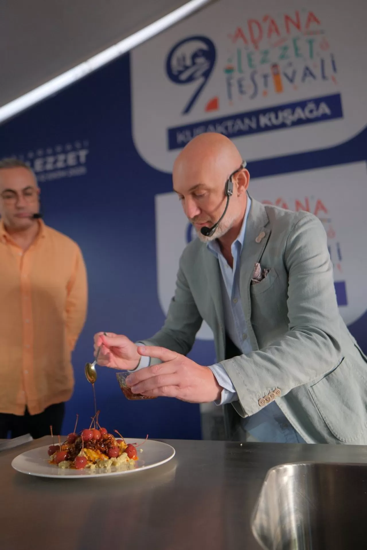 Adana Lezzet Festivali'nde Geleneksel Tatlar Kuşaktan Kuşağa Aktarıldı